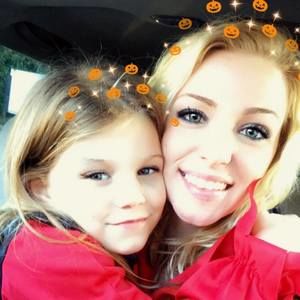 Meet your Posher, Carrie